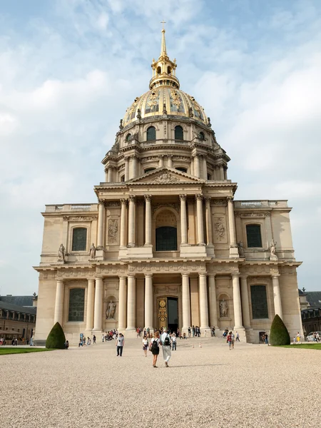 Pohled na dóm des Invalides, pohřebiště Napoleona Bonaparte, Paříž, Francie — Stock fotografie