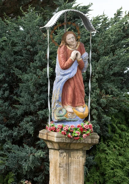 Stary Wayside shrine w Mucharz koło Krakowa. Polska — Zdjęcie stockowe