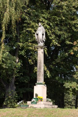 Wieliczka Cracow yakınındaki eski Wayside tapınak. Polonya