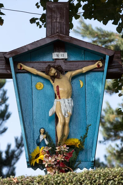 ヴィエリチカ クラクフの近くの古い路傍の神社。ポーランド — ストック写真