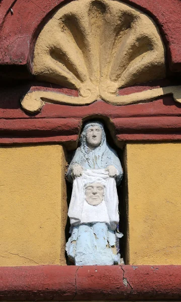 Stary Wayside shrine w Wieliczka koło Krakowa. Polska — Zdjęcie stockowe