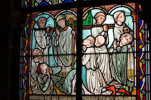 Finestre vetrate all'interno della tesoreria della Cattedrale di Notre Dame, Patrimonio dell'Umanità UNESCO. Parigi, Francia — Foto Stock