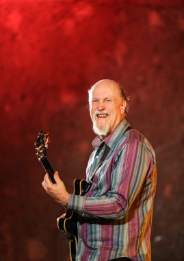 John Scofield Cracow Jazz tüm ruhlar günü Festivali Wieliczka Salt Mine canlı müzik.