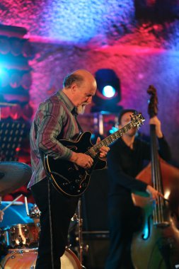 John Scofield Cracow Jazz tüm ruhlar günü Festivali Wieliczka Salt Mine canlı müzik.