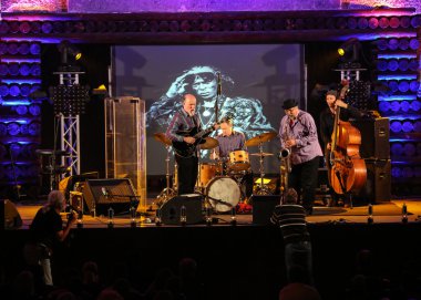 John Scofield ve Joe Lovano Quartet