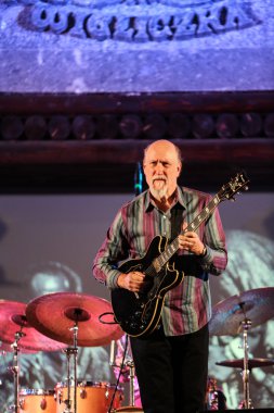 John Scofield Cracow Jazz tüm ruhlar günü Festivali Wieliczka Salt Mine canlı müzik.