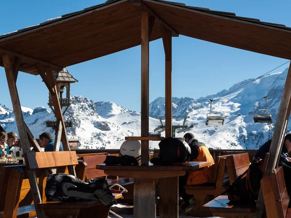 Dolomites Alps - Val Gardena Sella grubunda bakan. İtalya — Stok fotoğraf
