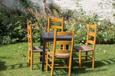 Paris - Auguste Renoir için adanmış bahçeleri Montmartre Müzesi surround.