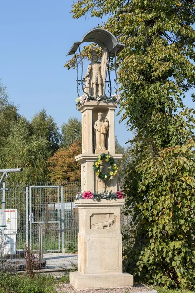 Wieliczka Cracow yakınındaki eski Wayside tapınak. Polonya — Stok fotoğraf