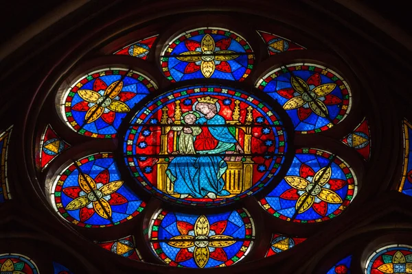 Stained glass windows inside the Notre Dame Cathedral, UNESCO World Heritage Site. Paris, France — Stock Photo, Image