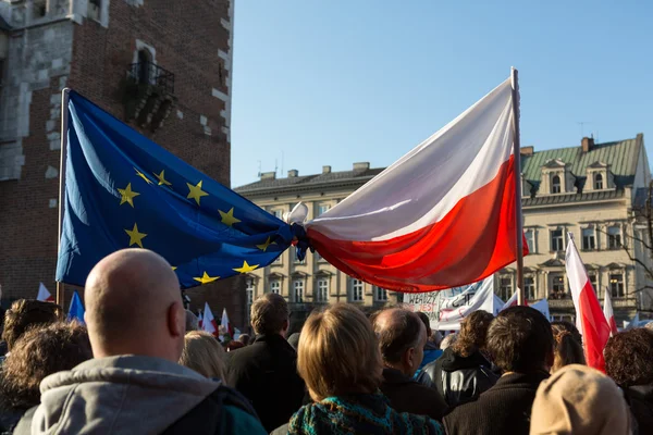 Cracow, Main Square - The demonstration of the Committee of the Protection of Democracy / KOD/ — стокове фото