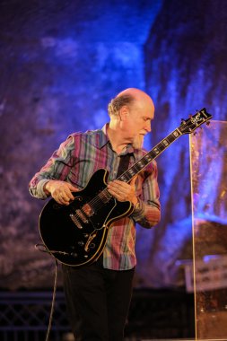 John Scofield Cracow canlı müzik tüm ruhlar günü Festivali, Wieliczka Salt Mine Jazz. Polonya