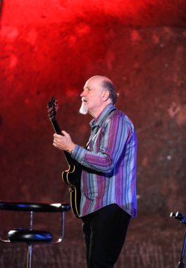John Scofield Cracow canlı müzik tüm ruhlar günü Festivali, Wieliczka Salt Mine Jazz. Polonya