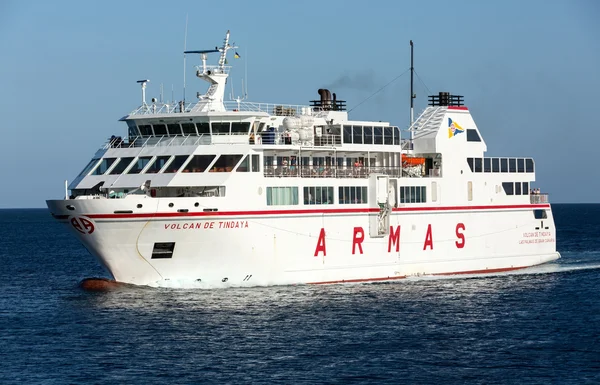 Canary Island Ferry Sails from Playa Blanca Lanzarote and Corralejo Fuerteventura — Stock Photo, Image