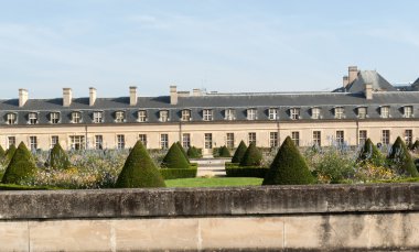 Bahçe ana giriş Les Invalides yakınındaki. Paris, Fransa 