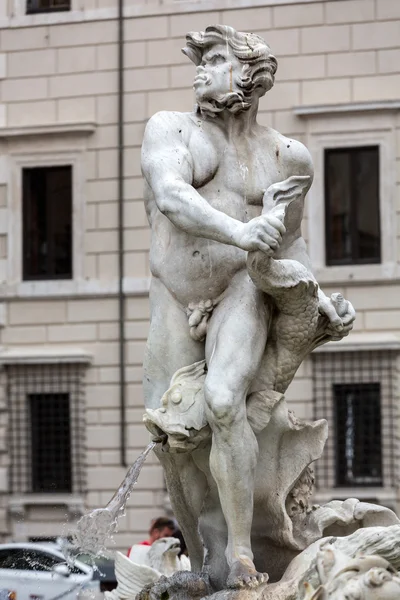 Fontana del Moro (Fontanna Maurów) na Piazza Navona. Rzym, Włochy — Zdjęcie stockowe