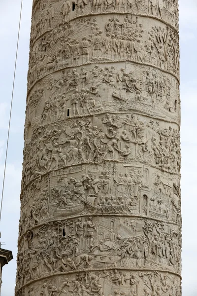 Kolumne tajan. römische triumphale in rom, italien, — Stockfoto