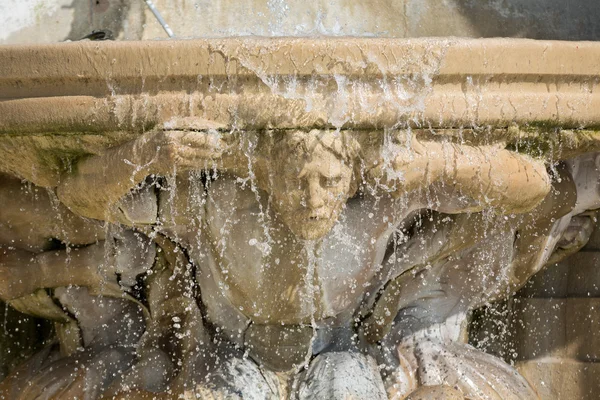 Fontaine du Sacré-Cœur de Jésus Basilique, Paris. France — Photo