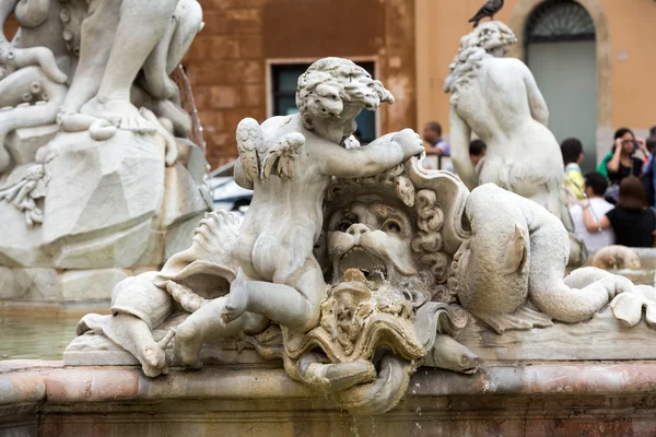 Piazza Navona Fuente de Neptuno. Diseñado por Giacomo della Porta (1574) y Antonio della Bitta. Roma, Italia — Foto de Stock