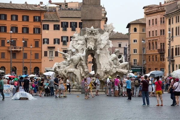 Der brunnen der vier flüsse - piazza navona, rom, italien — Stockfoto