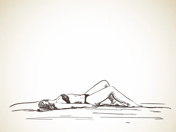 Женщина лежит в бикини на пляже — стоковый вектор