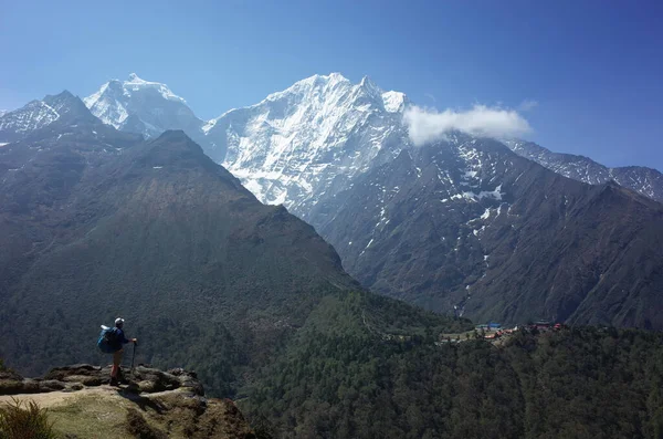Everest Trek Turista Está Pie Pangboche Portse Sendero Superior Con —  Fotos de Stock