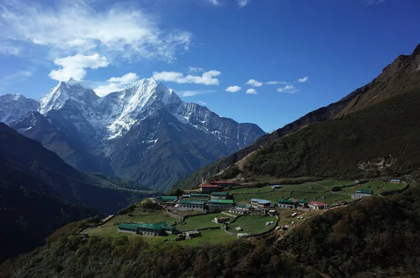 Wandern Nepalesischen Himalaya Tolle Aussicht Auf Das Dorf Dhole 4200 — Stockfoto