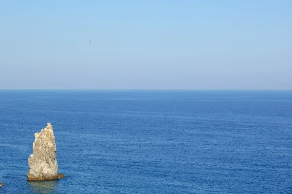 Summer Landscape with Sea and Rock. Southern Coast of Crimea, Ukraine — Stock Photo, Image