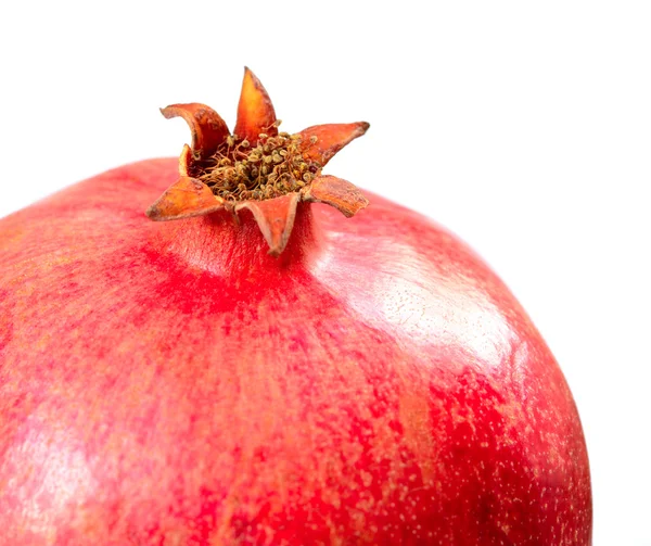Roter Granatapfel isoliert auf weißem Hintergrund — Stockfoto