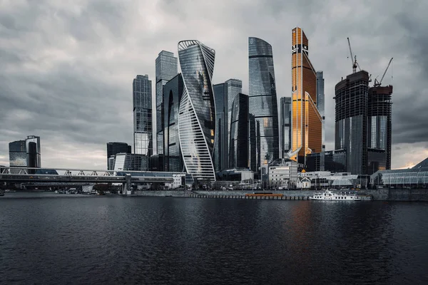 Moscou, Rússia - 25 de abril de 2021: Moscou é um centro de negócios em Moscou. — Fotografia de Stock