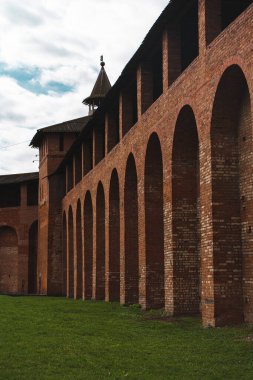 Kremlin, Kolomna 'da. Moskova bölgesinin doğusundaki Kolomna kasabasındaki 16. yüzyıldan kalma bir kalenin kalıntıları..