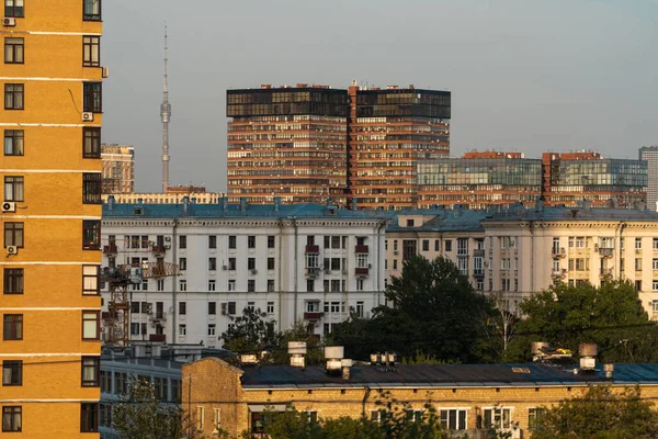 Mosca, Russia 31 agosto 2021. Edifici a più piani a Mosca. Comprare e vendere immobili. — Foto Stock