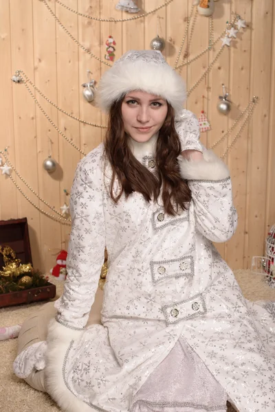 gülümseyen kar kızlık