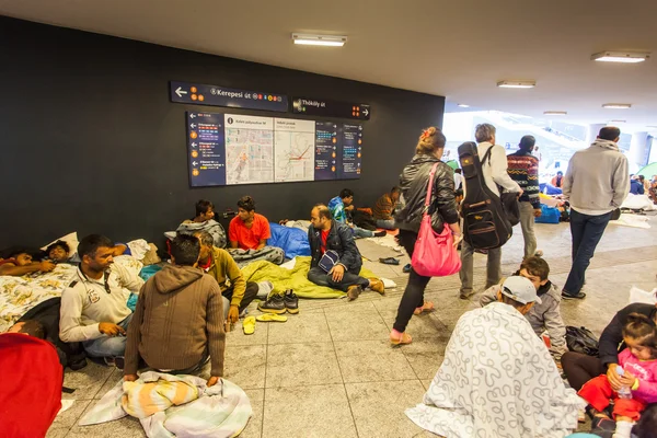 Pengungsi perang di Stasiun Kereta Api Keleti — Stok Foto