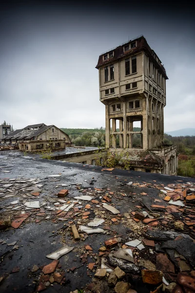 Torre de mina abandonada —  Fotos de Stock