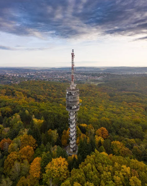 Televizní Věž Zalaegerszeg Podzimním Lesem — Stock fotografie