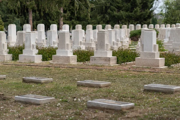 Viele Reihengräber Russische Gräber Auf Dem Soldatenfriedhof — Stockfoto