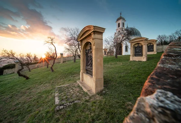 Pequeña Capilla Pecs Hungría Con Puesta Sol —  Fotos de Stock