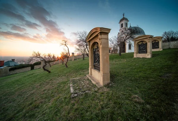 Pequeña Capilla Pecs Hungría Con Puesta Sol —  Fotos de Stock