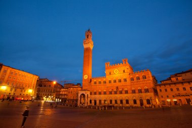 palazzo pubblico ile Piazza del campo