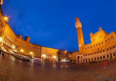 palazzo pubblico ile Piazza del campo