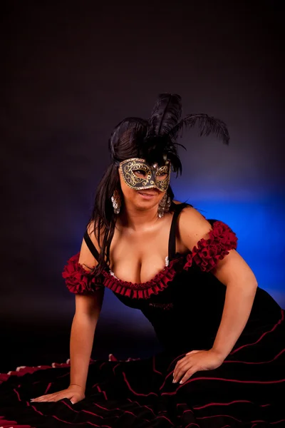 Güzel maskeli kadın — Stok fotoğraf