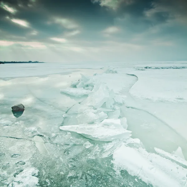 Icy lake — Stock Photo, Image