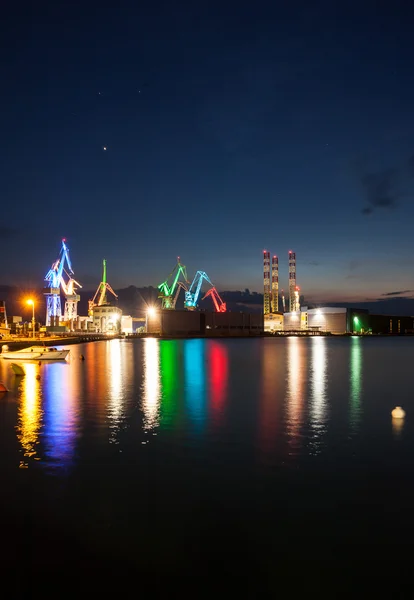 Illuminated cranes in Pula, Croatia — Stock Photo, Image