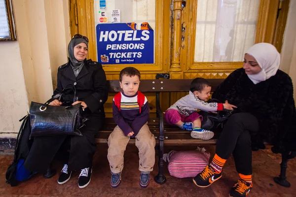 Refugiados de guerra en la estación de tren Keleti — Foto de Stock