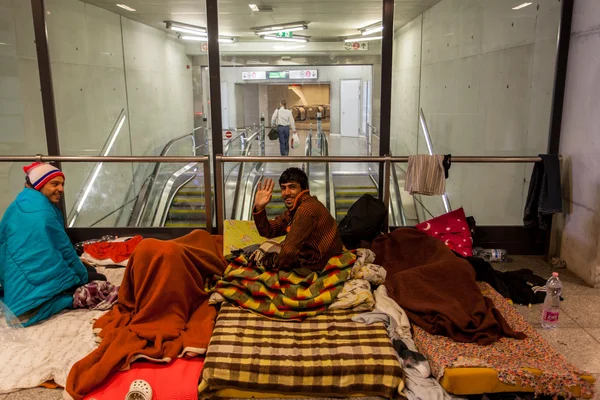 Kriegsflüchtlinge am Keleti-Bahnhof — Stockfoto