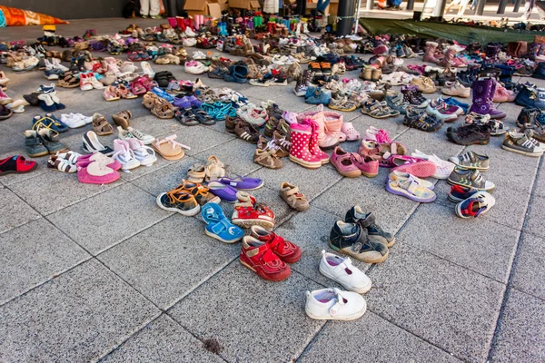 Oorlogsvluchtelingen op de Keleti Railway Station — Stockfoto