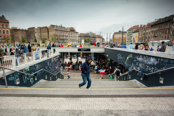 ブダペスト東駅で戦争難民 — ストック写真