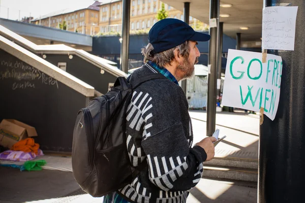 Krigsflyktingar vid Keleti järnvägsstation — Stockfoto