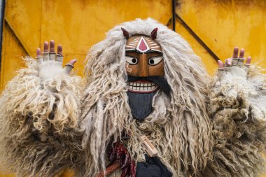 MOHACS, HUNGARY - 02 Mart Busojaras Karnavalı. 02 Mart 2025, Mohacs, Macaristan.